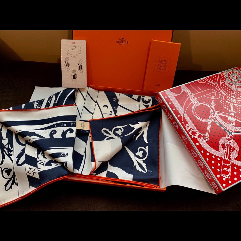 BRAND NEW Hermès TWILL TATTOO ASTROLOGIE Scarf!
